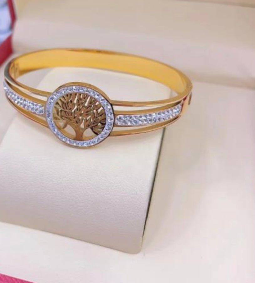 Tree bracelet