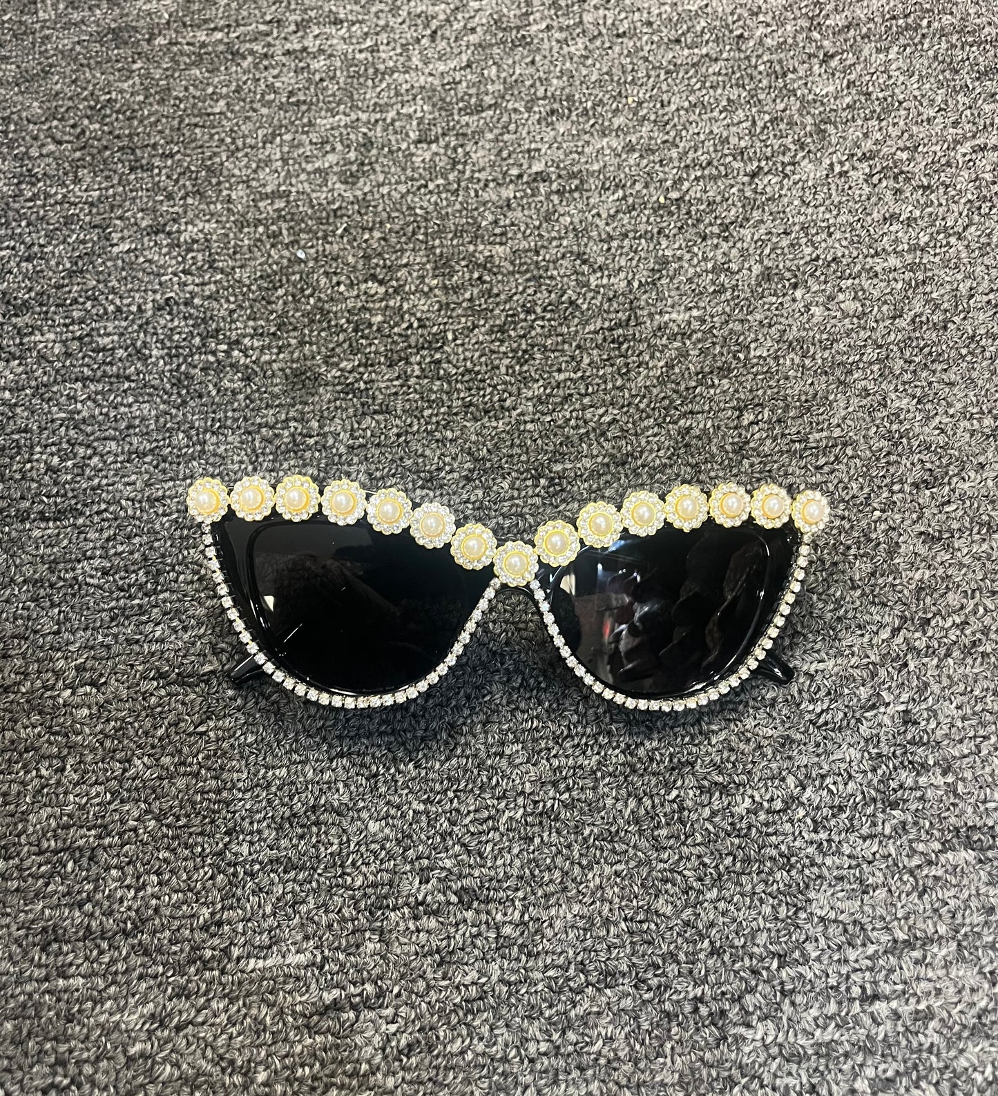 Pearl Sun Glasses